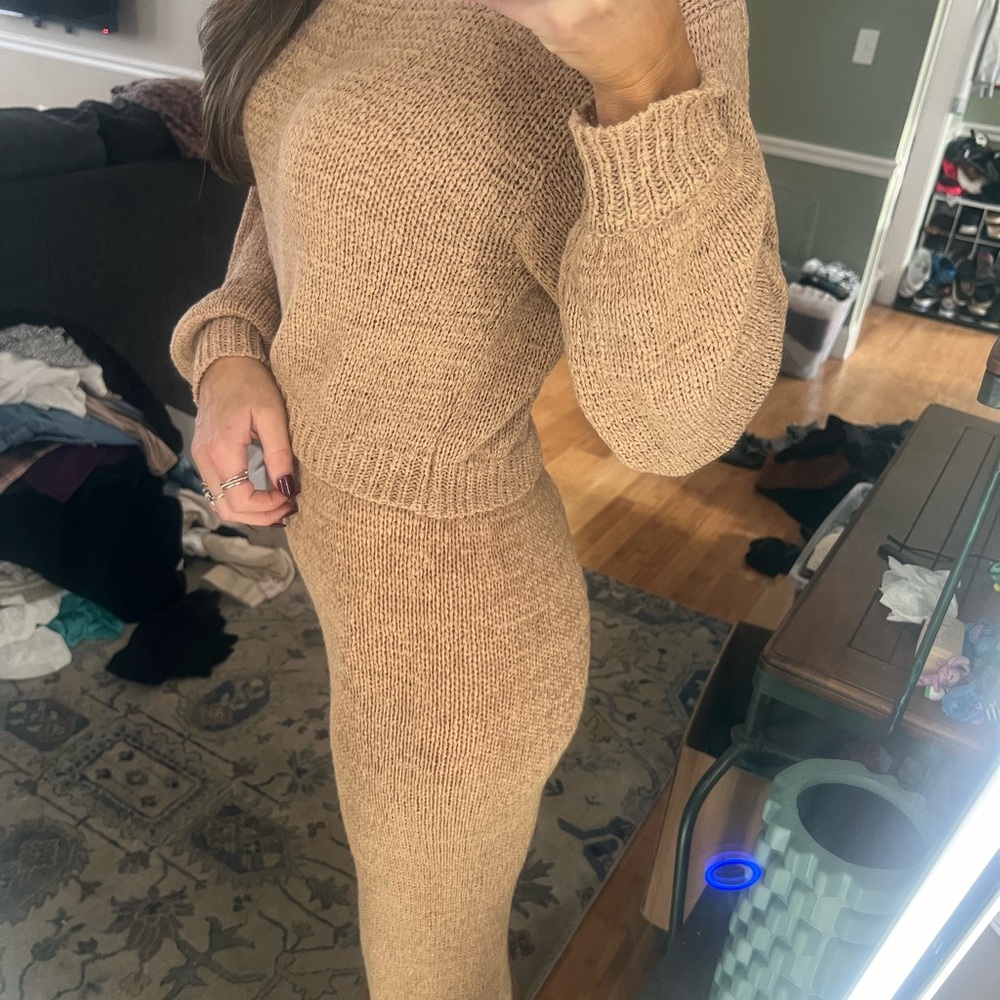 Two Piece Comfy Set - image 5